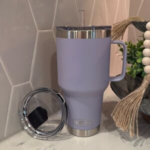 Yeti 35 oz tumbler